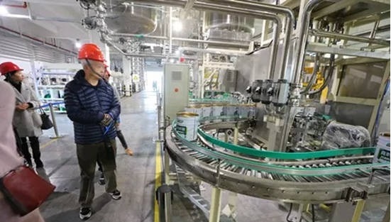 三棵树:一桶油漆4秒下线,全程安全无污染生产!-中国涂料在线
